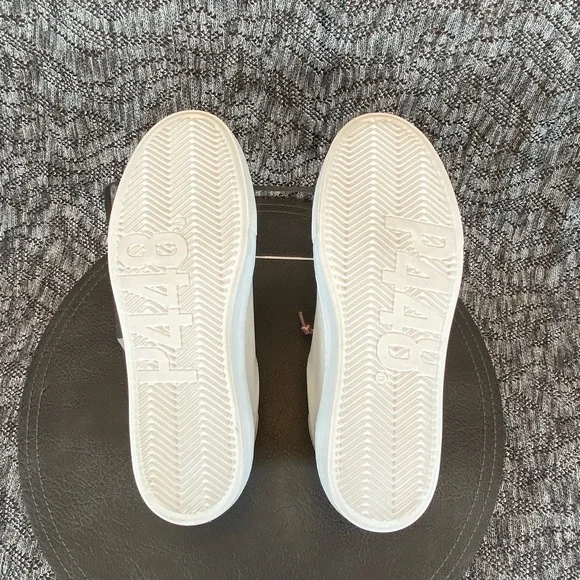 P448 Thea Sneaker Women's 38